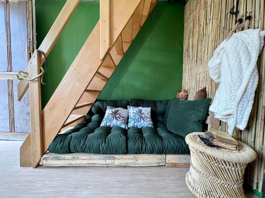 Nuit Dans La Jungle - Love Room Souppes-sur-Loing Екстер'єр фото
