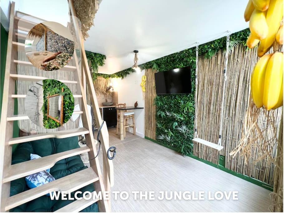Nuit Dans La Jungle - Love Room Souppes-sur-Loing Екстер'єр фото