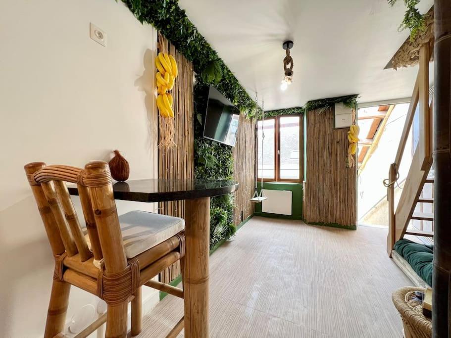 Nuit Dans La Jungle - Love Room Souppes-sur-Loing Екстер'єр фото