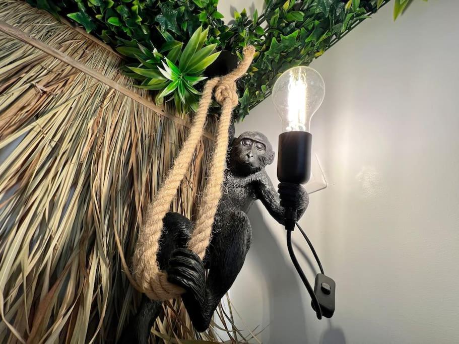 Nuit Dans La Jungle - Love Room Souppes-sur-Loing Екстер'єр фото